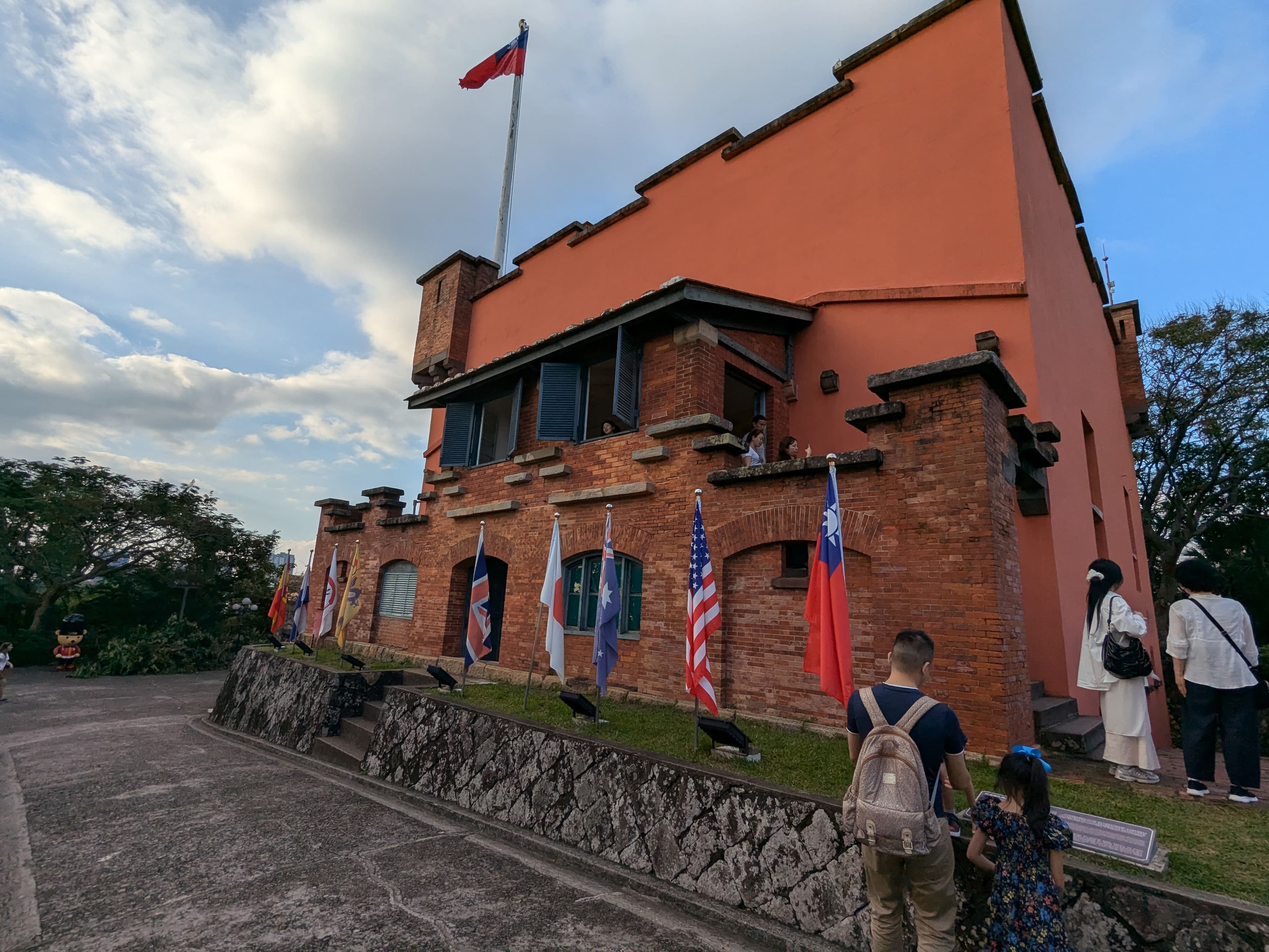 hongmaochengbuilding